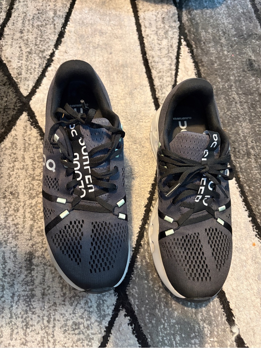 Women’s On Cloud Surfer Running Shoes